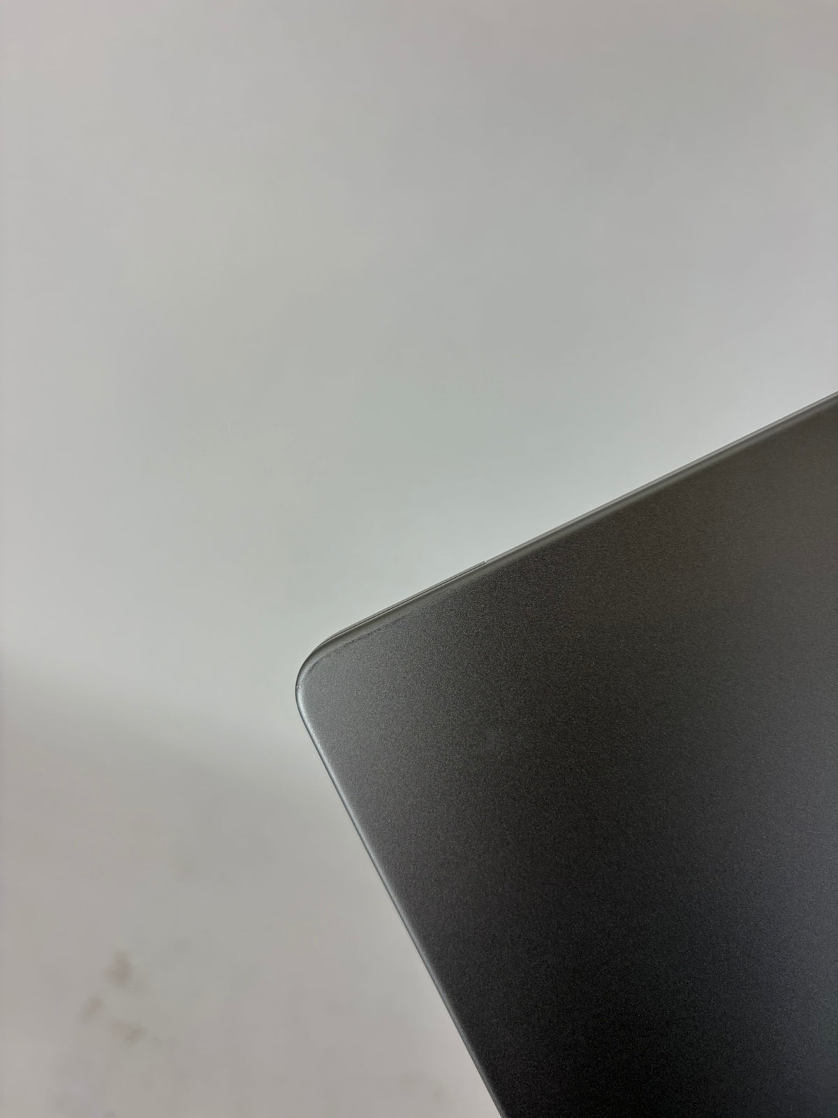 Apple Macbook Pro 2023 16in Retina M2 Pro 16GB RAM 512GB A2780
