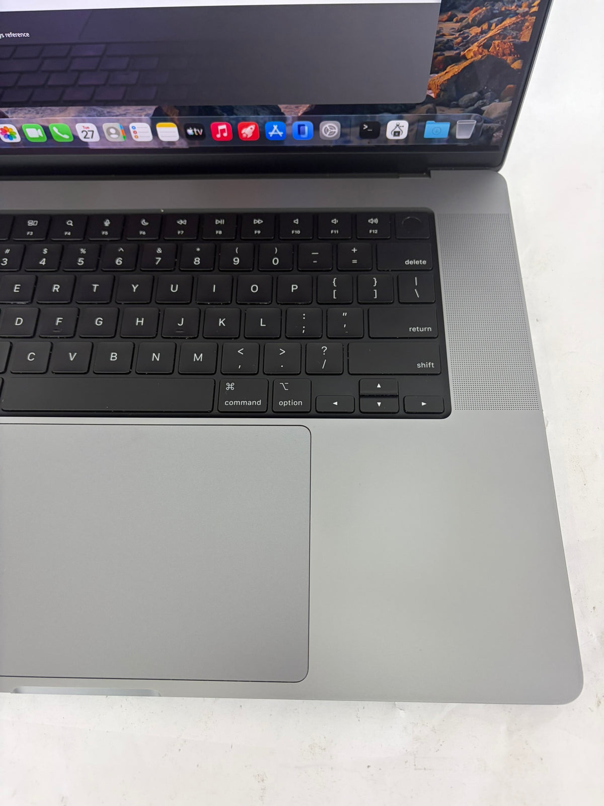 Apple Macbook Pro 2023 16in Retina M2 Pro 16GB RAM 512GB Tahoe A2780