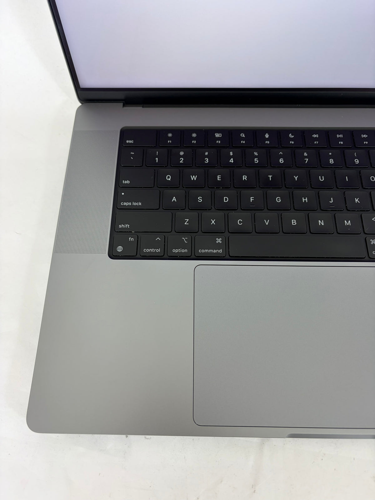 Apple Macbook Pro 2023 16in Retina M2 Pro 16GB RAM 512GB A2780