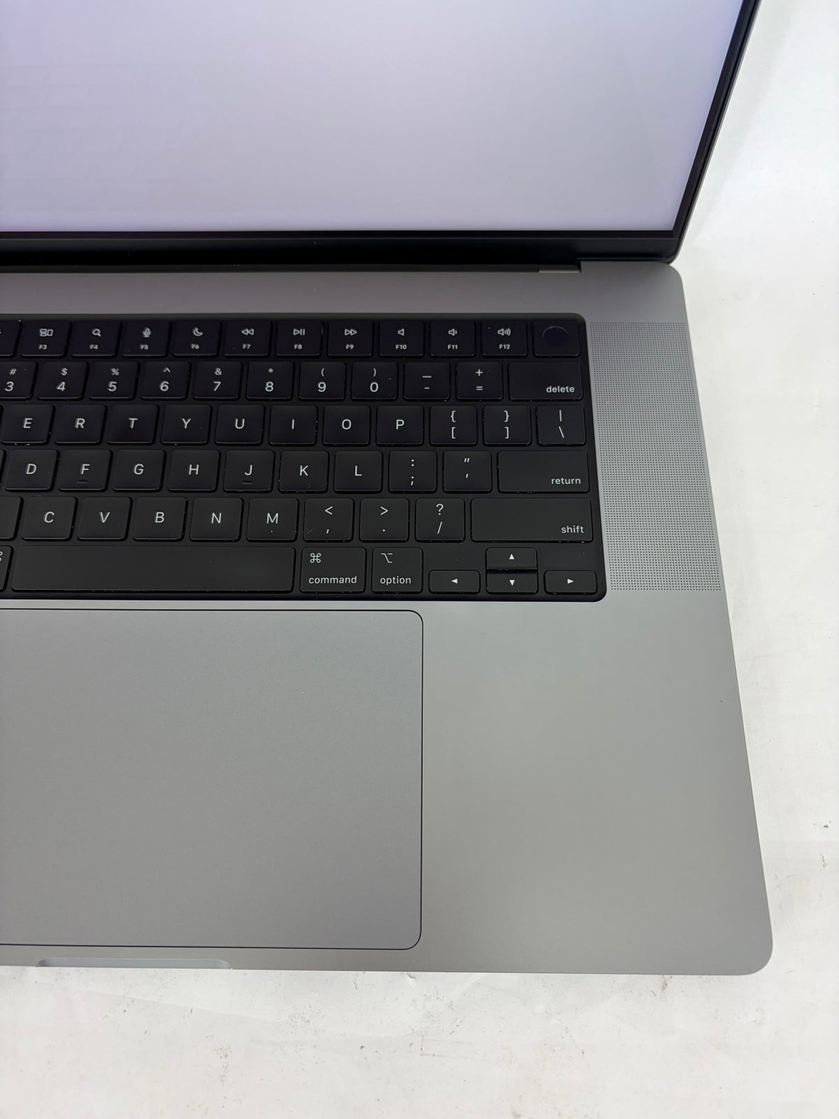 Apple Macbook Pro 2023 16in Retina M2 Pro 16GB RAM 512GB A2780