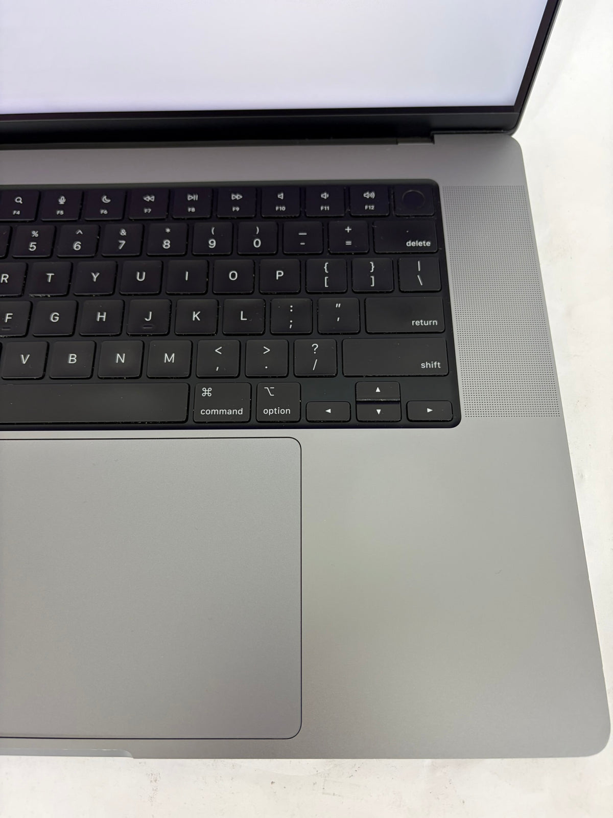 Apple Macbook Pro 2023 16in Retina M2 Pro 16GB RAM 512GB A2780