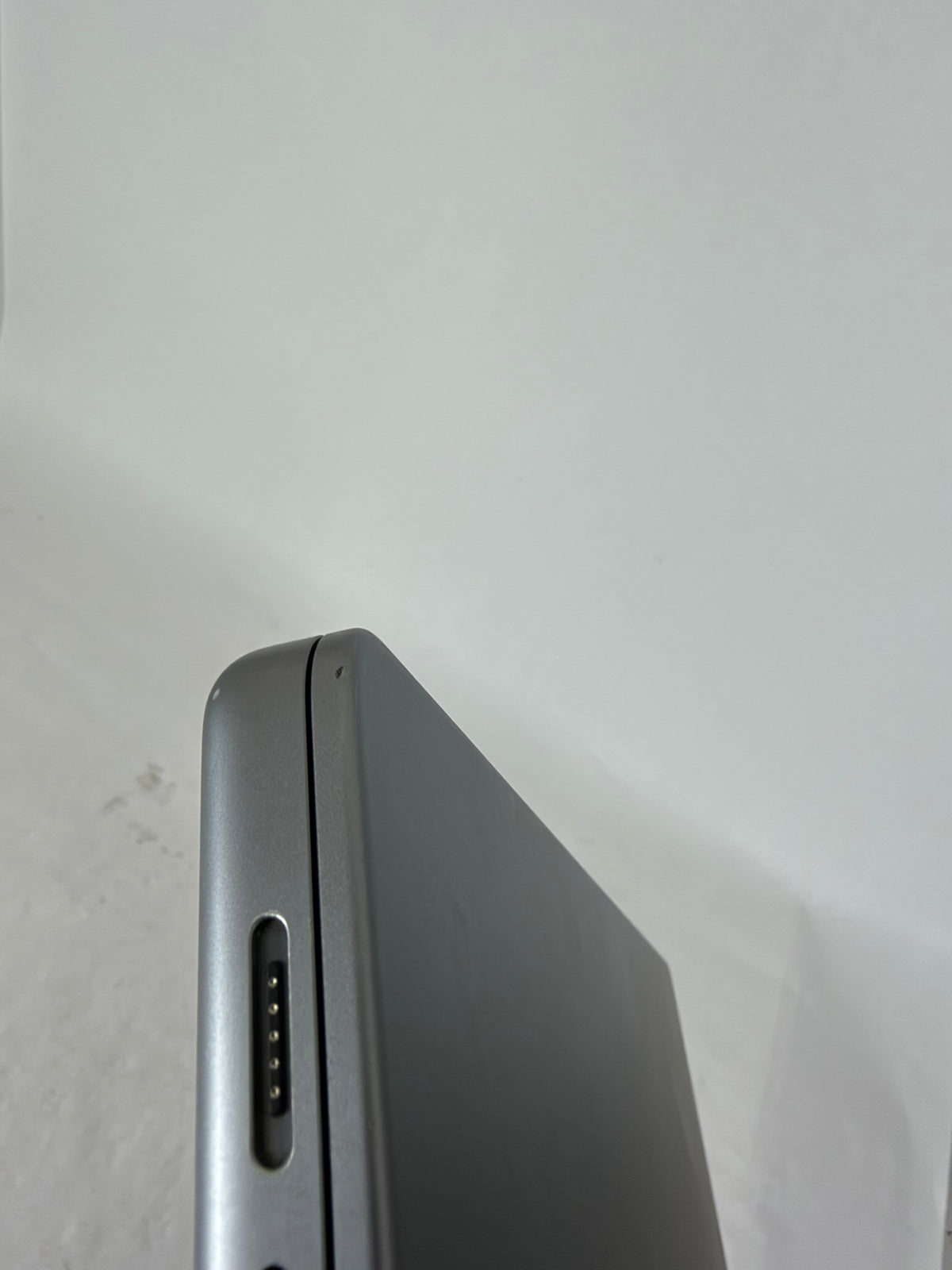 Apple Macbook Pro 2021 16in Retina XDR M1 Pro 16GB RAM 512GB macOS A2485
