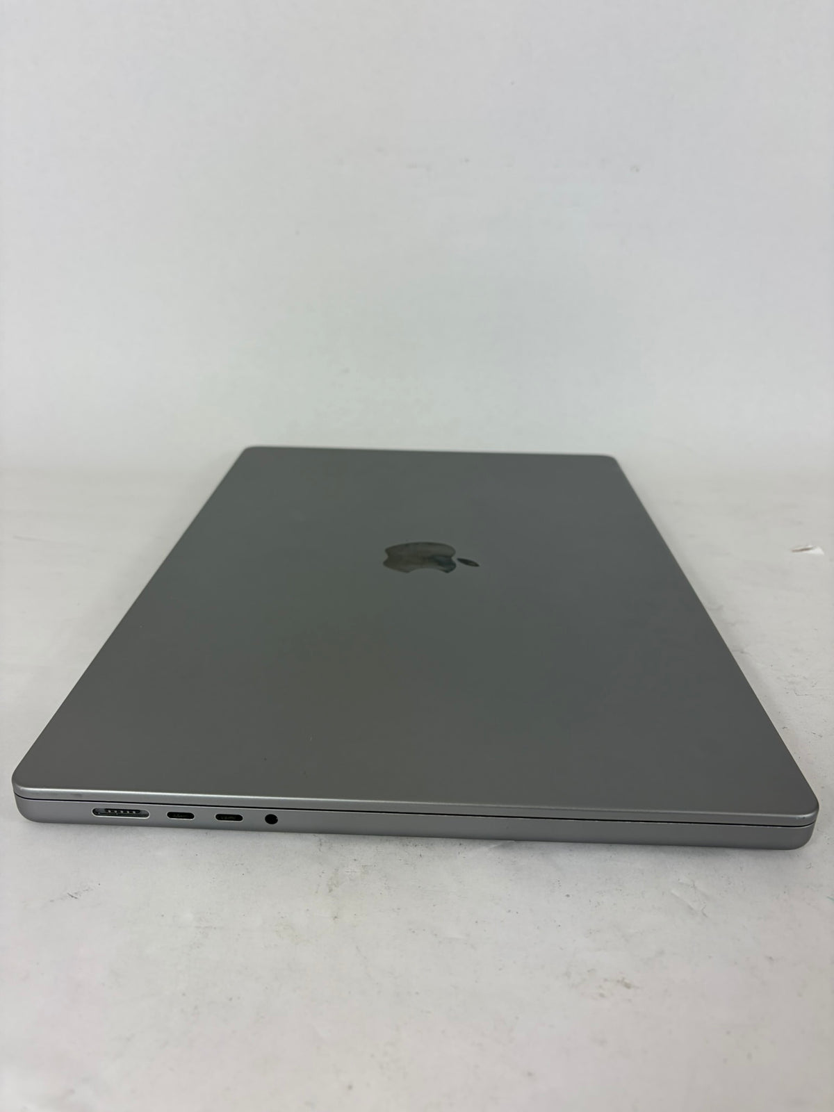Apple Macbook Pro 2021 16in Retina XDR M1 Pro 16GB RAM 512GB macOS A2485