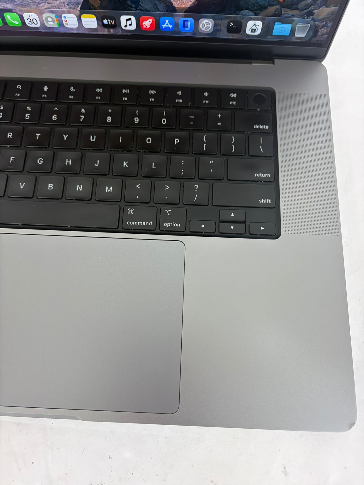 Apple Macbook Pro 2021 16in Retina XDR M1 Pro 16GB RAM 512GB macOS A2485