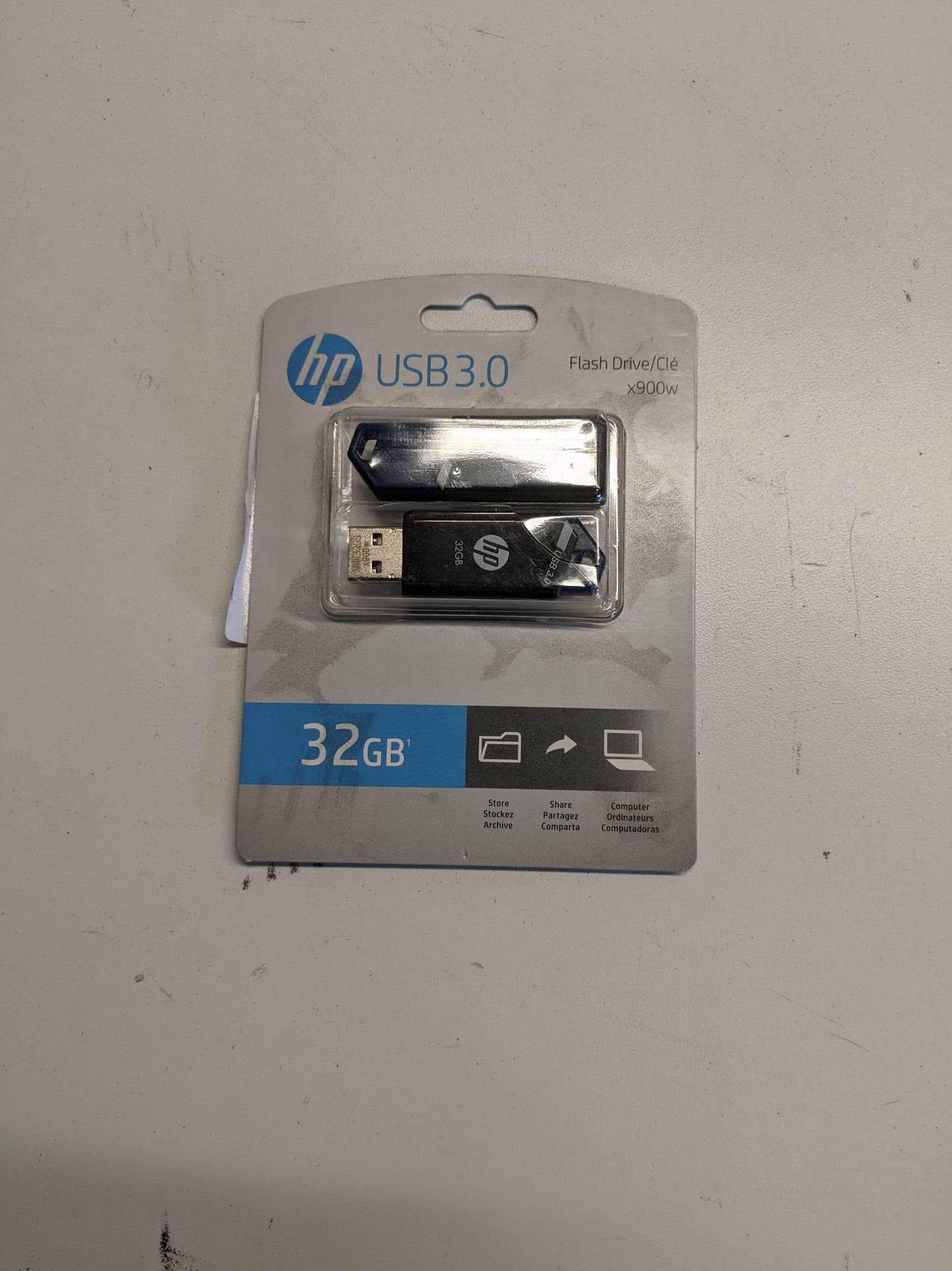 HP 32GB x900w USB 3.0 Flash Drive 2-Pack